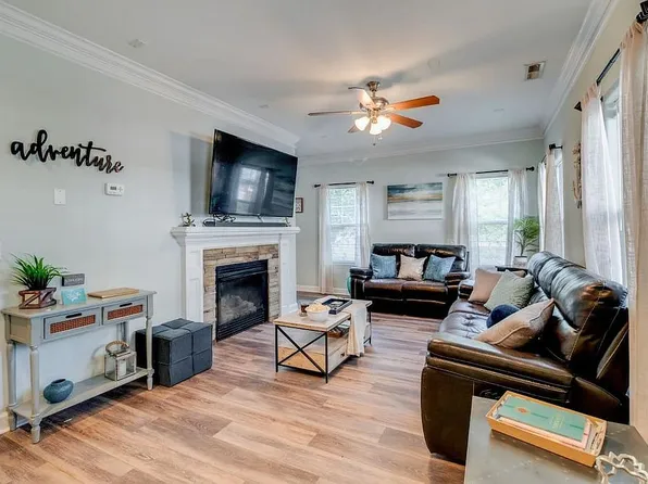 3216 Pretty Lake Ave, Norfolk, VA 23518