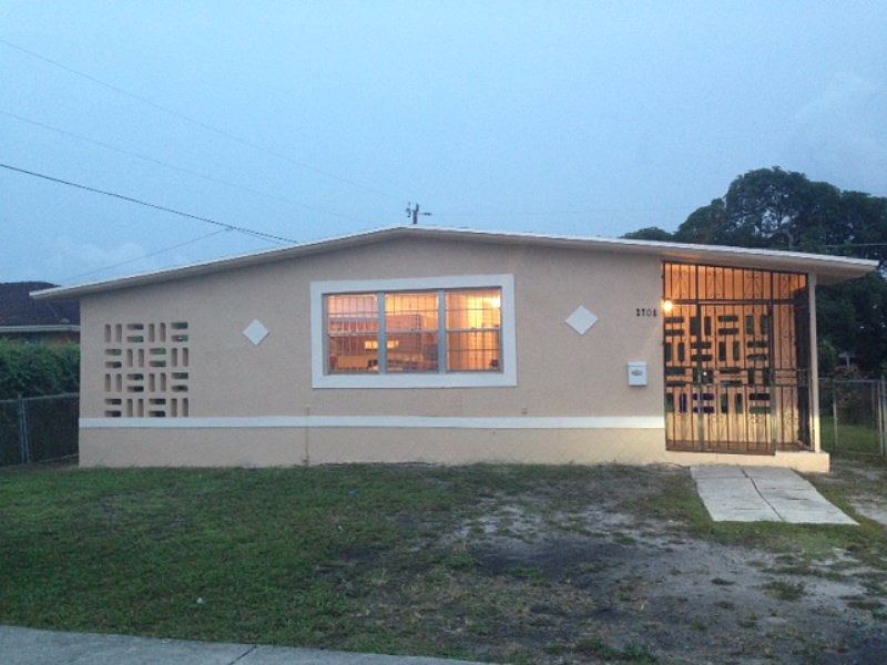 1st image of 2708 NW 14th Ct