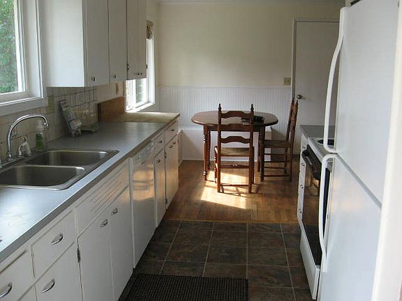 4th image of 1415 NW Clifford St