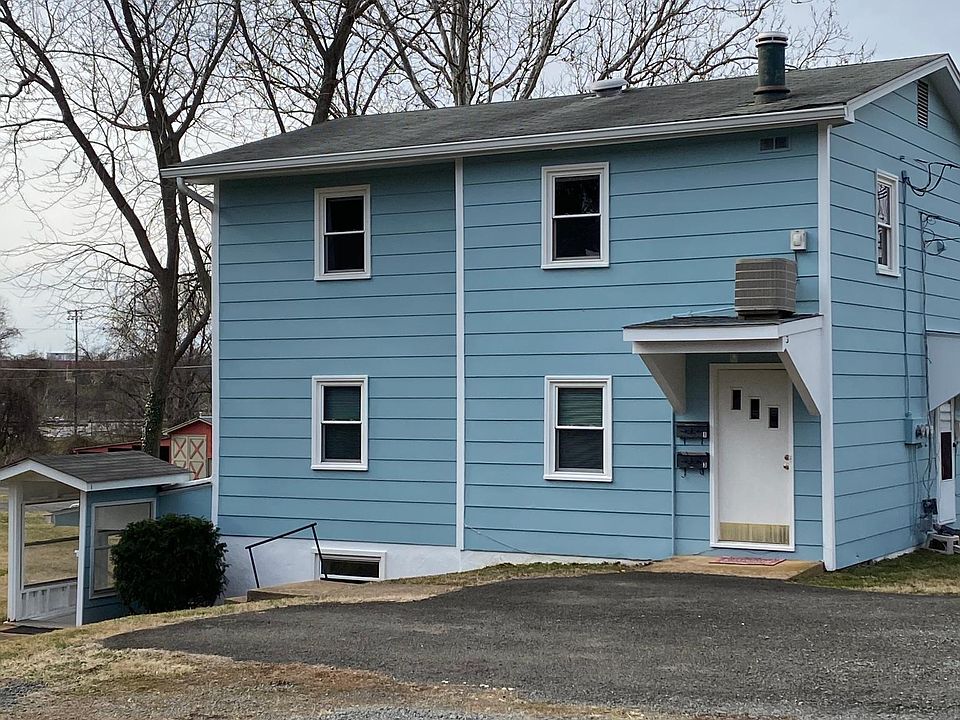 1st image of 172 Beach St APT 1