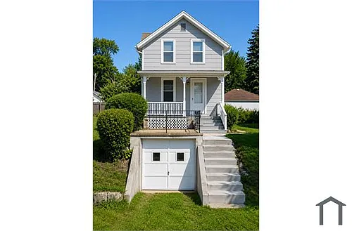 742 W Homer St Photo 1