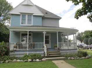 502 W Garfield St, Leaf River, IL 61047