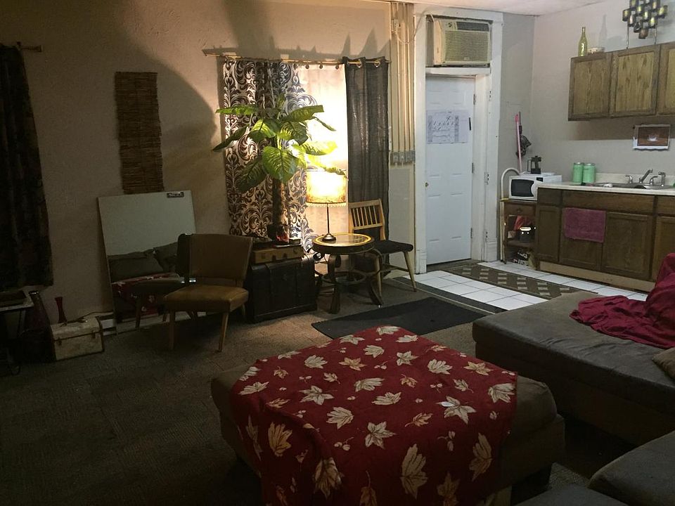2nd image of 218 E Main St APT J