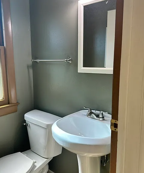 2315 S Lombardy Ln — Photo 9