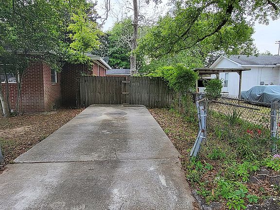 5th image of 2303 N 6th Ave