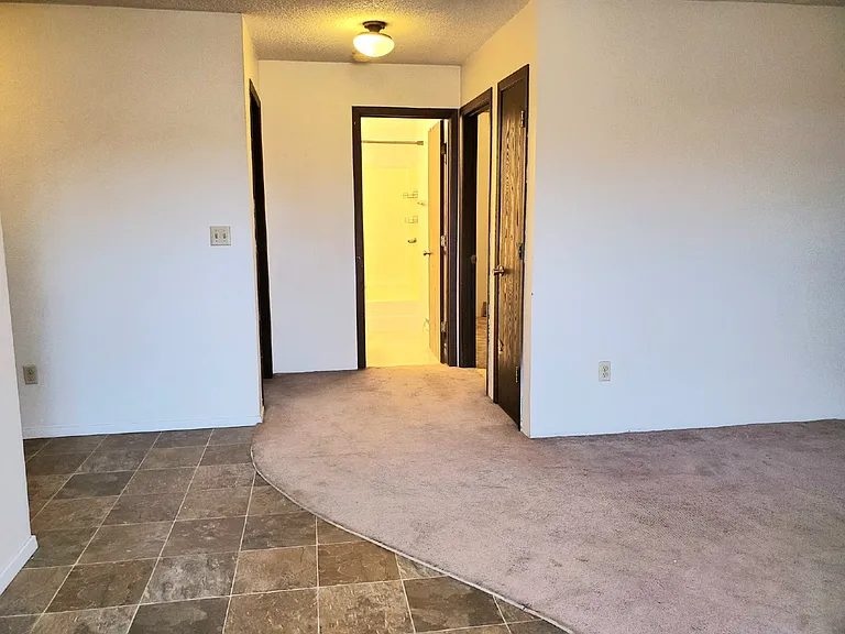 179 Rosewood Dr #D — Photo 2