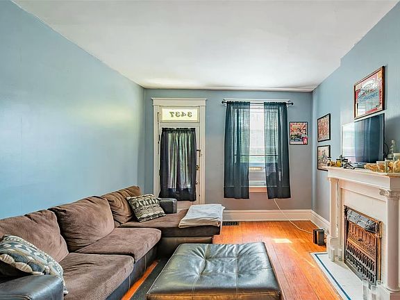 4th image of 3435 Alberta St #2F