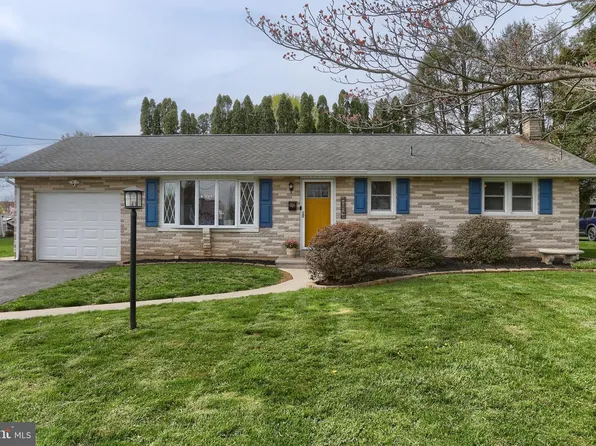 406 Wilshire Dr, Cleona, PA 17042