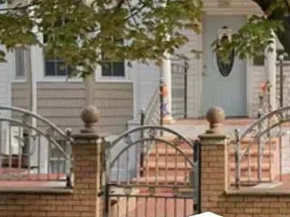 226 Duncan Avenue image 1 of 5