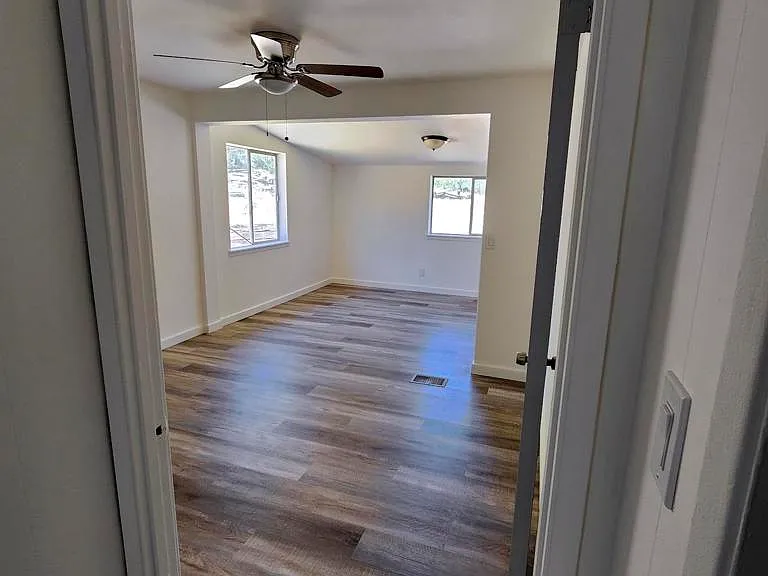1008 Manzanita Dr — Photo 16