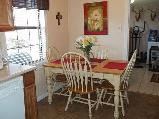 5th image of 1009 Ronald St