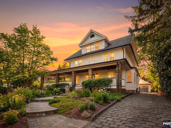 12 Midwood Rd, Glen Rock, NJ 07452