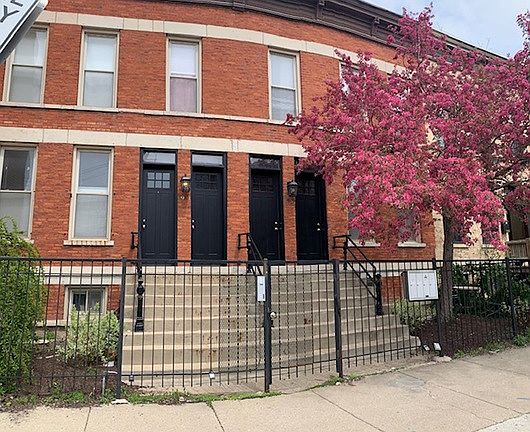 2nd image of 1959 N Wilmot Ave #2