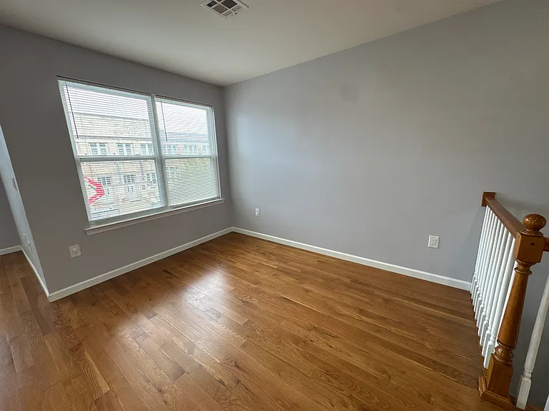 301 N 13th St #2 — Photo 8