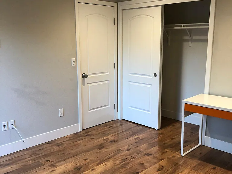 218 Bradford Dr — Photo 12
