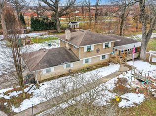 8841 Indian Creek Rd S, Indianapolis, IN 46259