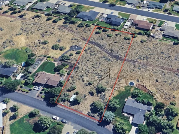 2764 SW Bentwood Dr, Redmond, OR 97756