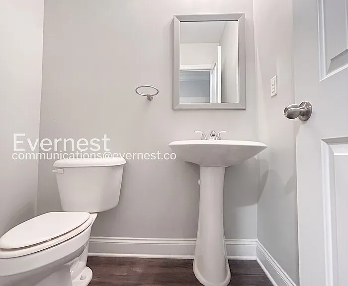 5298 Hanover St — Photo 15