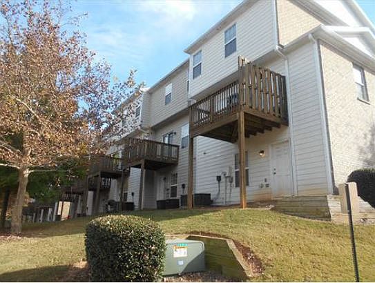 2nd image of 305 Heritage Park Trce NW