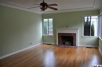 3rd image of 3841 York Blvd