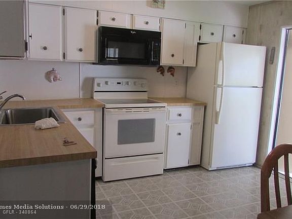 2nd image of 272 NW 53rd St