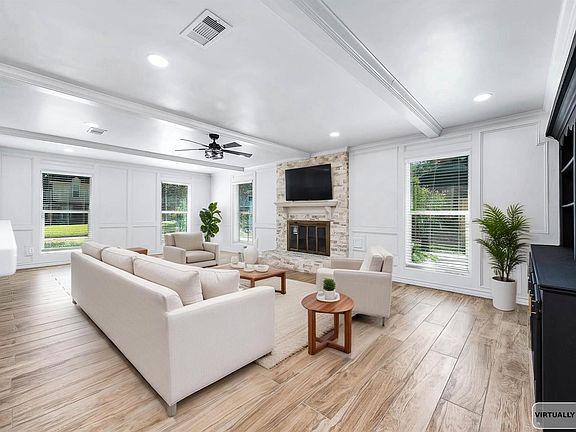 5th image of 3511 Tree Ln