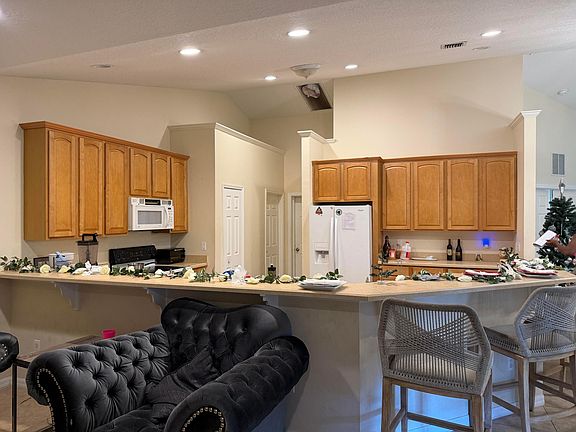 5th image of 4412 SW Bonney Street