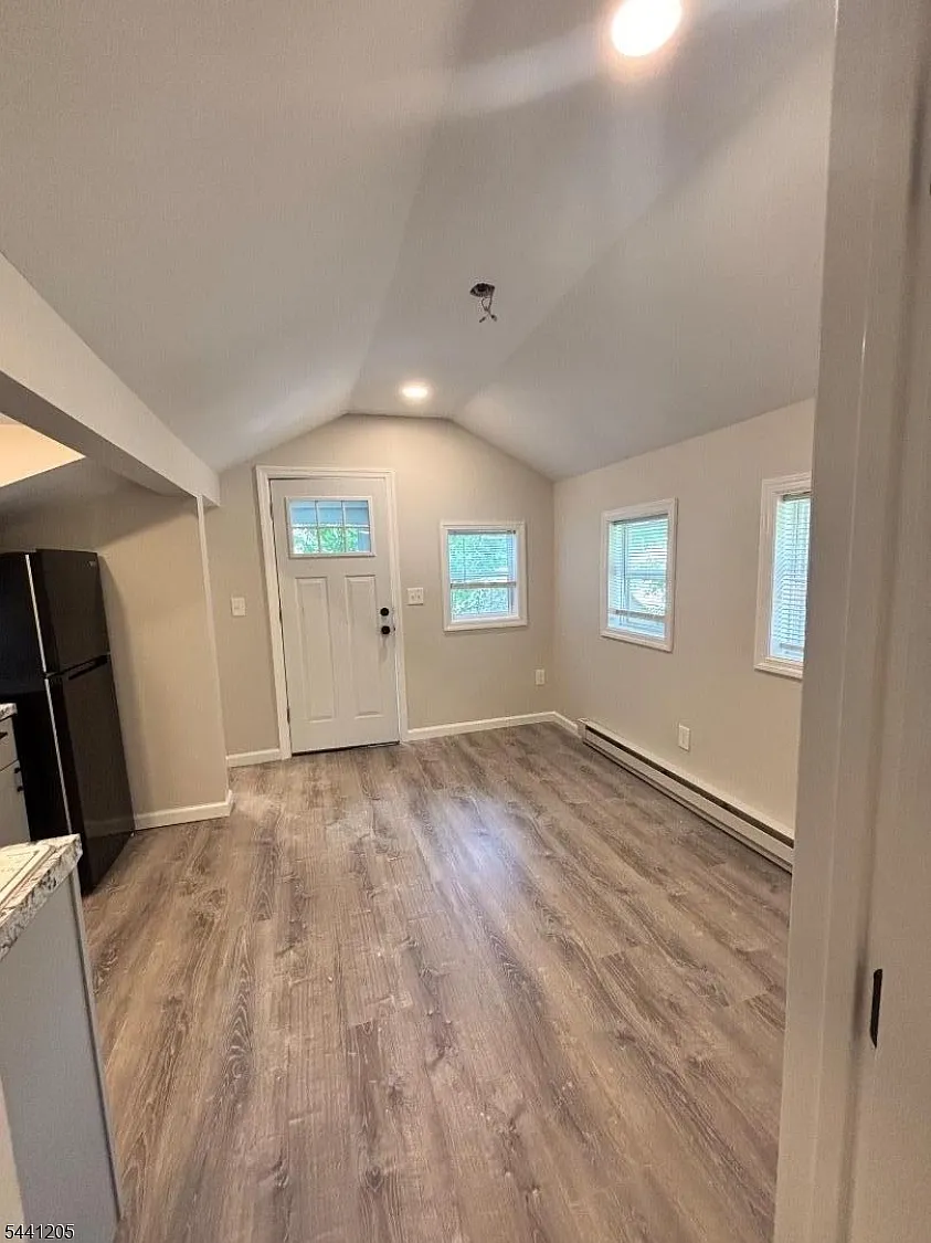1 bed, 1.0 bath, $1,450 — Photo 4