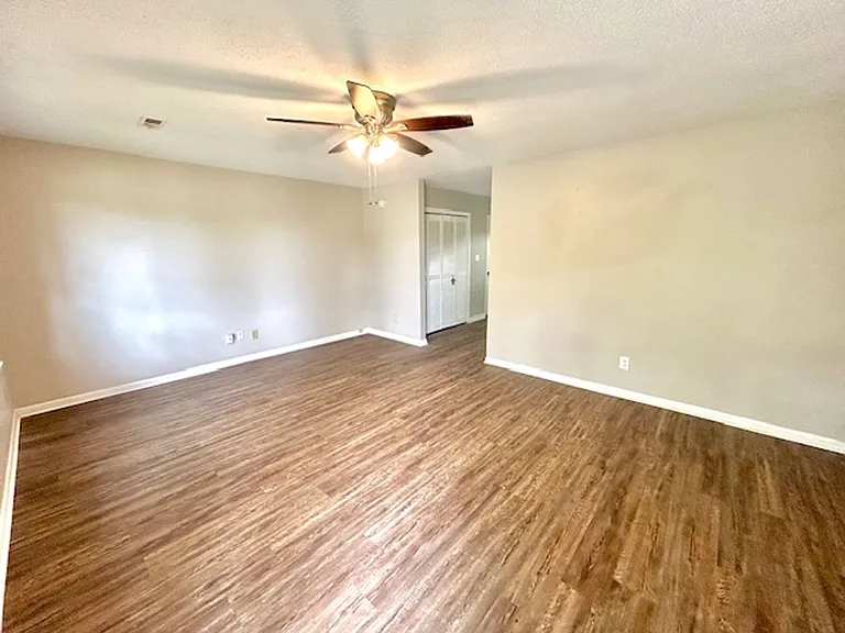 13921 Wyandotte Dr SW — Photo 4