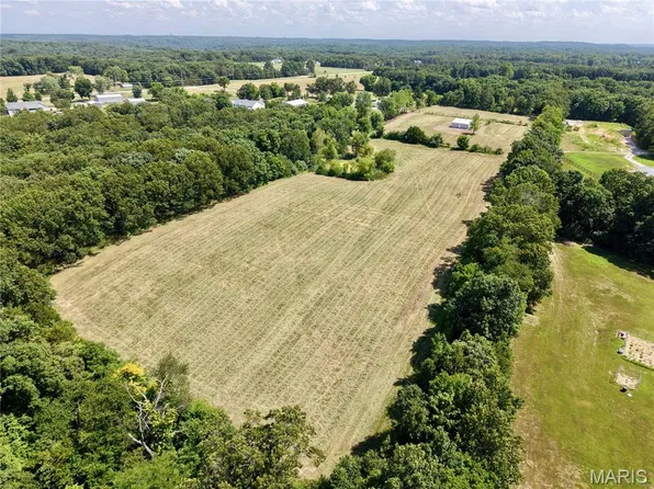 33 Timber Ridge Dr, Marthasville, MO 63357