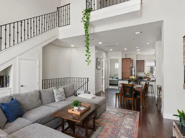 2842 Leeland St, Houston, TX 77003