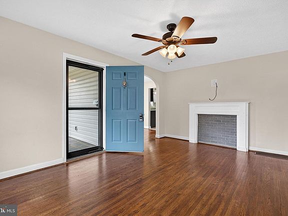 4th image of 106 Shenandoah Ave