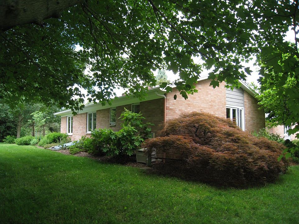 2nd image of 1735 Gloria Dr