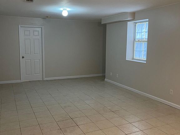 2nd image of 392 Dodd St Floor 1