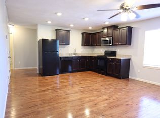 1320 E Elm St #D, Springfield, MO 65802