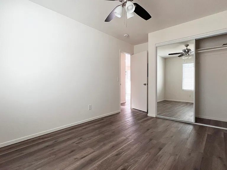 Florida Street Apartments — Photo 35