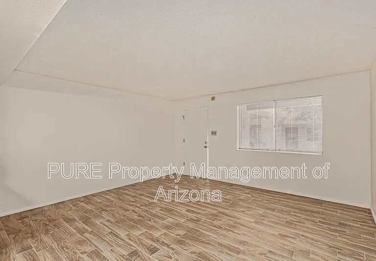 8847 N 8th St #102 — Photo 6