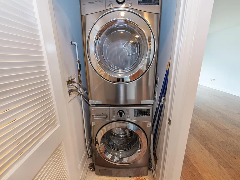 20 Avenue At Port Imperial #330 — Photo 14