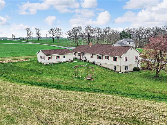 2nd image of 3770 Wintersville Rd