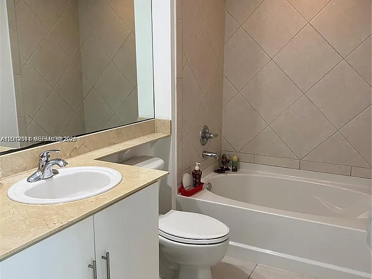 335 Biscayne Blvd #2900 — Photo 22