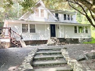 2 Muscoot Ln, Katonah, NY 10536