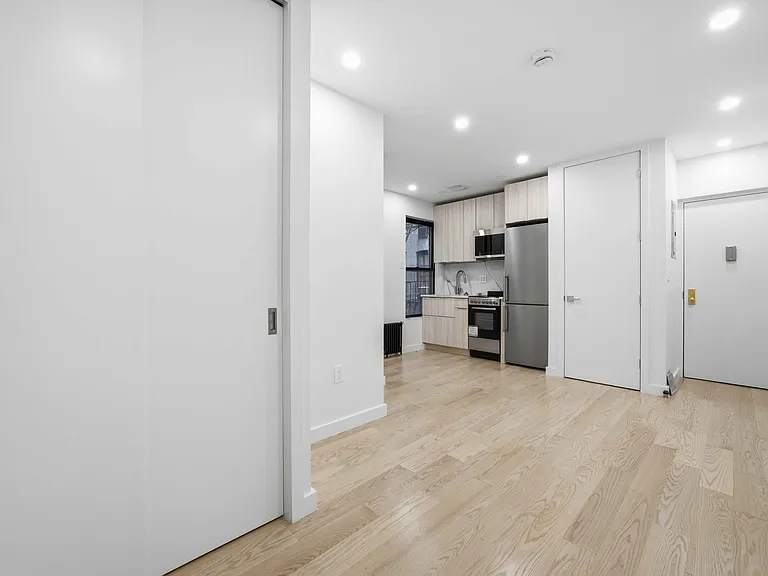 161 Prince St #10A — Photo 9