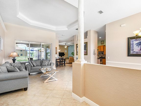 4th image of 5440 NW Arrowhead Terrace