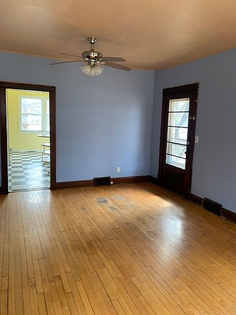 1st image of 110 9th St E #1