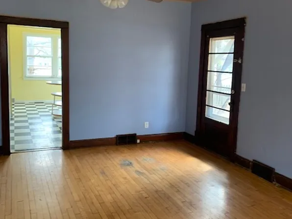 110 9th St E #1, Northfield, MN 55057