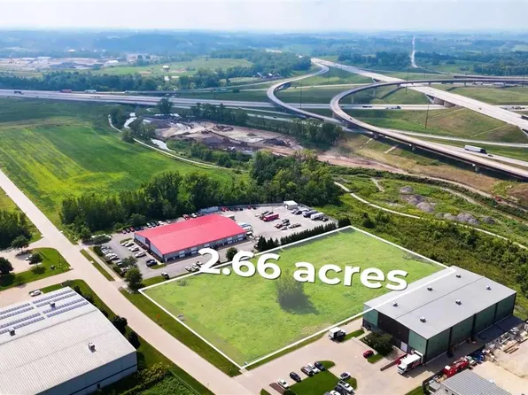 394 Westcor Dr, Coralville, IA 52241