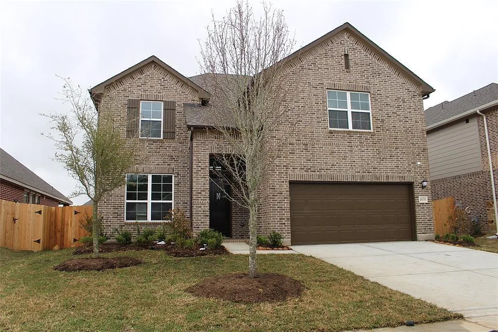 4 bed, 3.5 bath, 3328 sqft, $3,200 — Photo 1