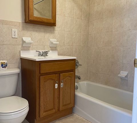 3rd image of 2711 Astoria Blvd APT 3F