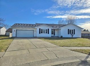 512 Violet Rdg, Chatham, IL 62629
