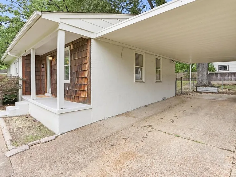 4906 Verne Rd — Photo 3